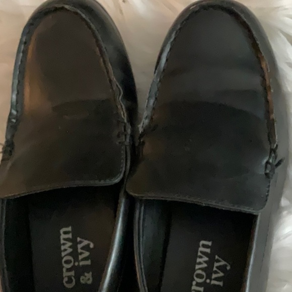 Crown & Ivy Black Leather Slip-On Loafers - Picture 6 of 7